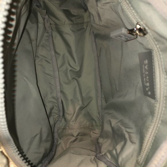 Authentic CHANEL Camellia Sport flower tote bag - Picture 9 of 15